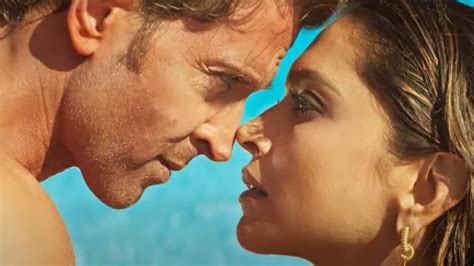 deepika padukone hot scene|Deepika Padukone, Hrithik Roshans STEAMY Scenes In Fighter。